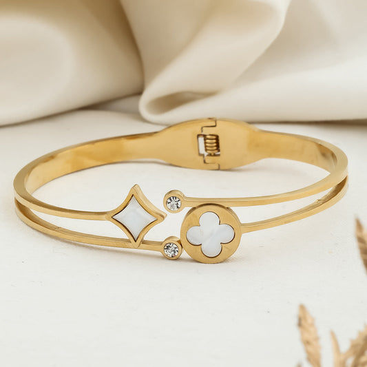 Flower and dice designer closer kada