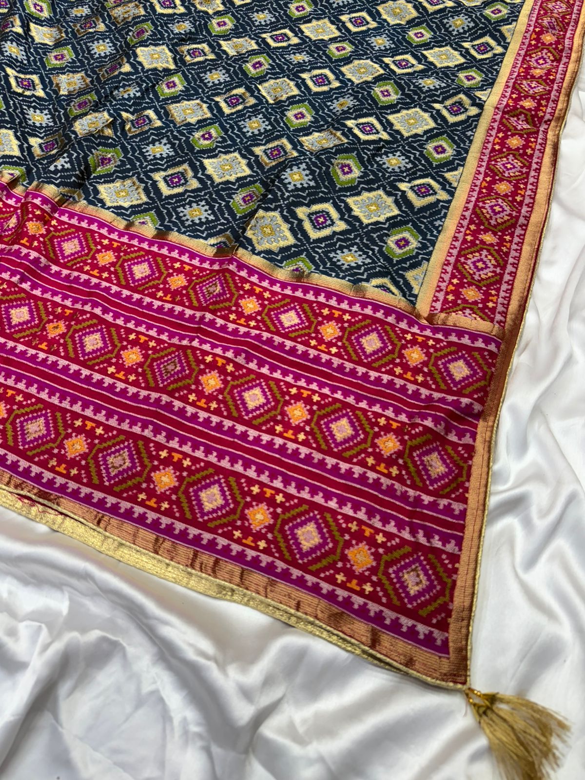 Royal Patola Weaved dupatta