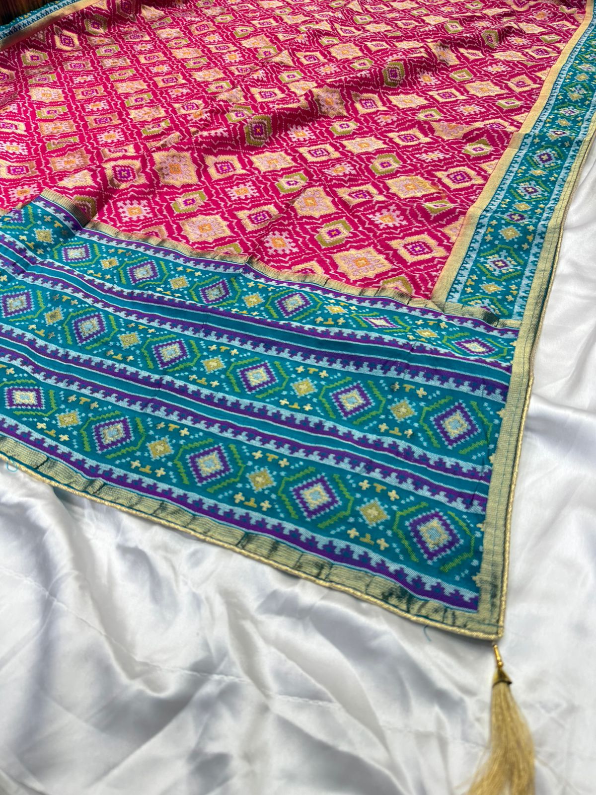 Royal Patola Weaved dupatta