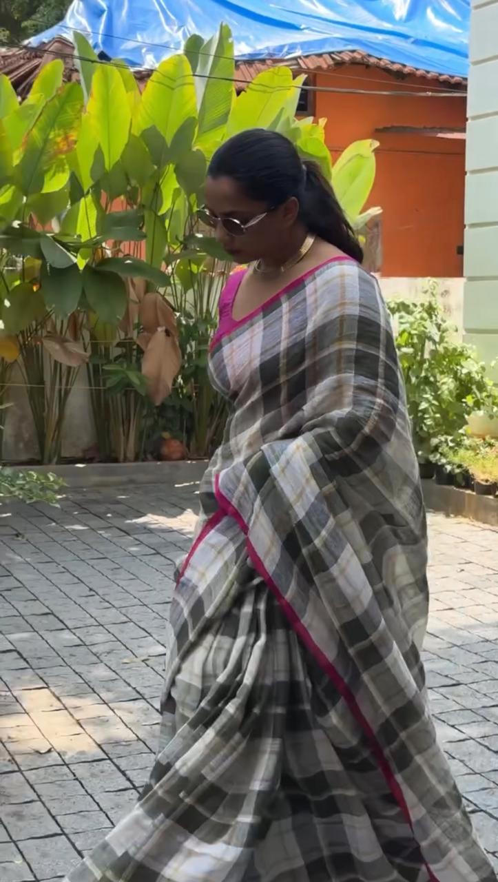 CHECKMATE – Cotton Linen Digital Print Saree