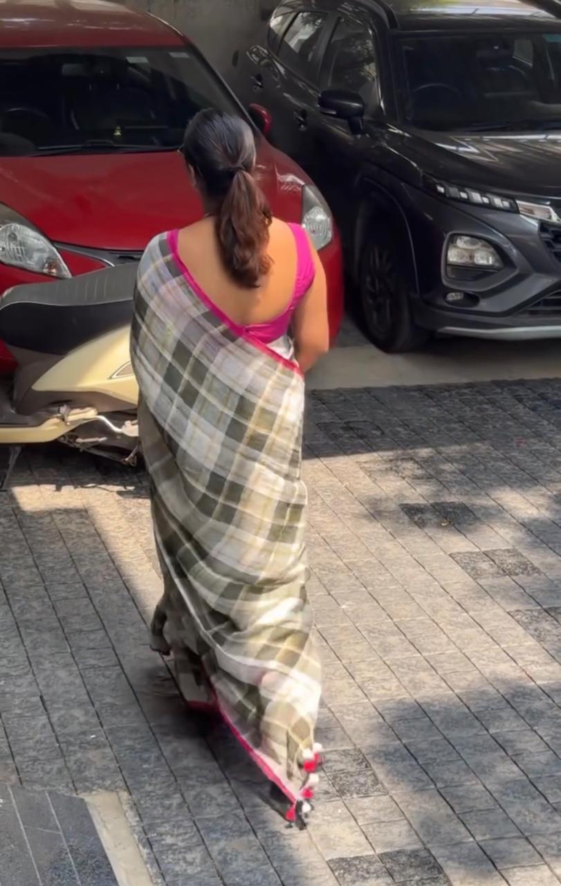 CHECKMATE – Cotton Linen Digital Print Saree