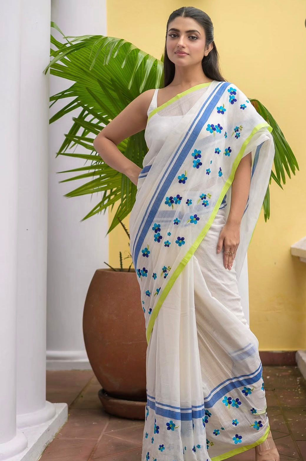 White bliss -Cotton Linen Blend Digital Printed Saree