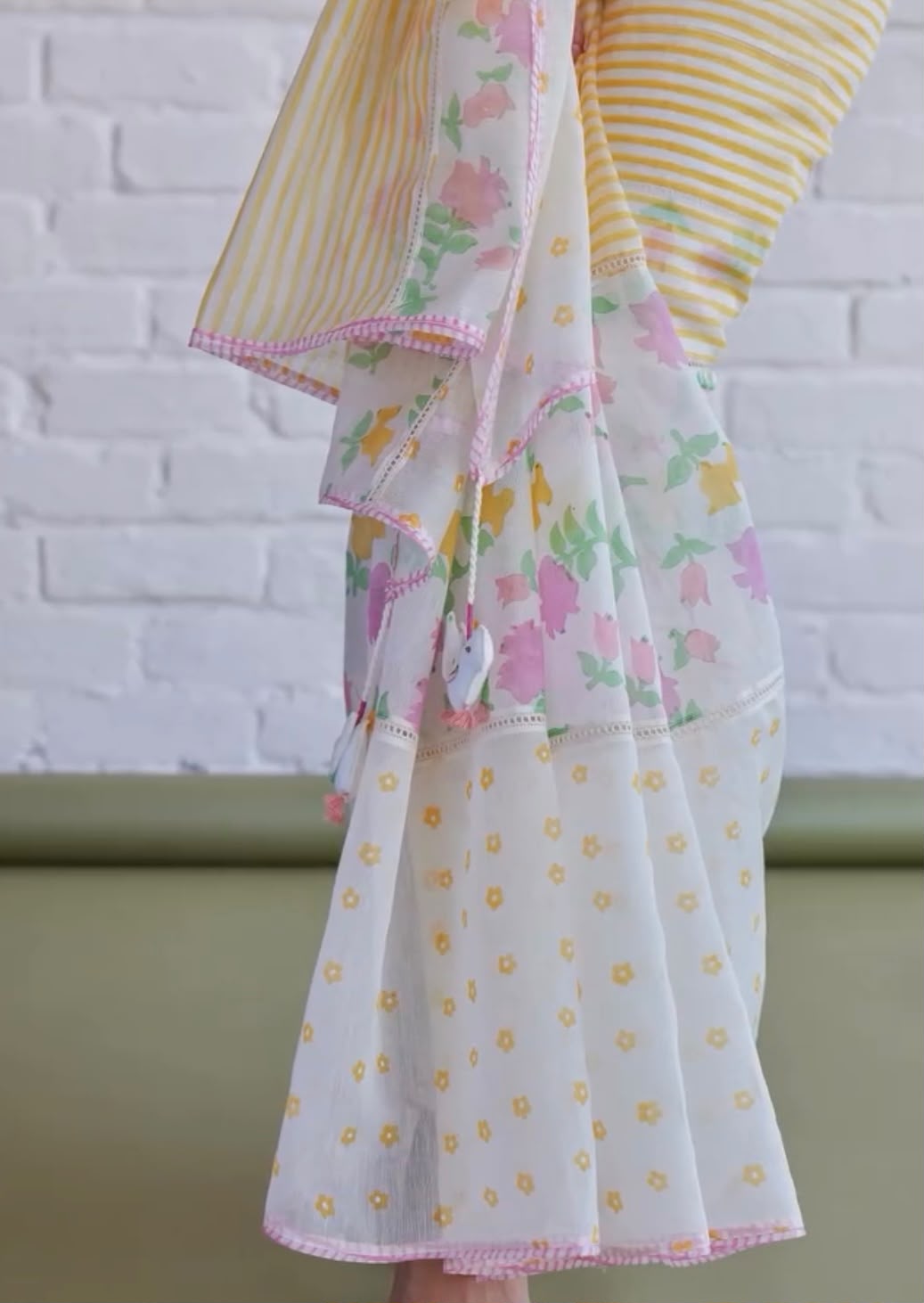 Sunshine Floral Cotton Linen Blend Saree