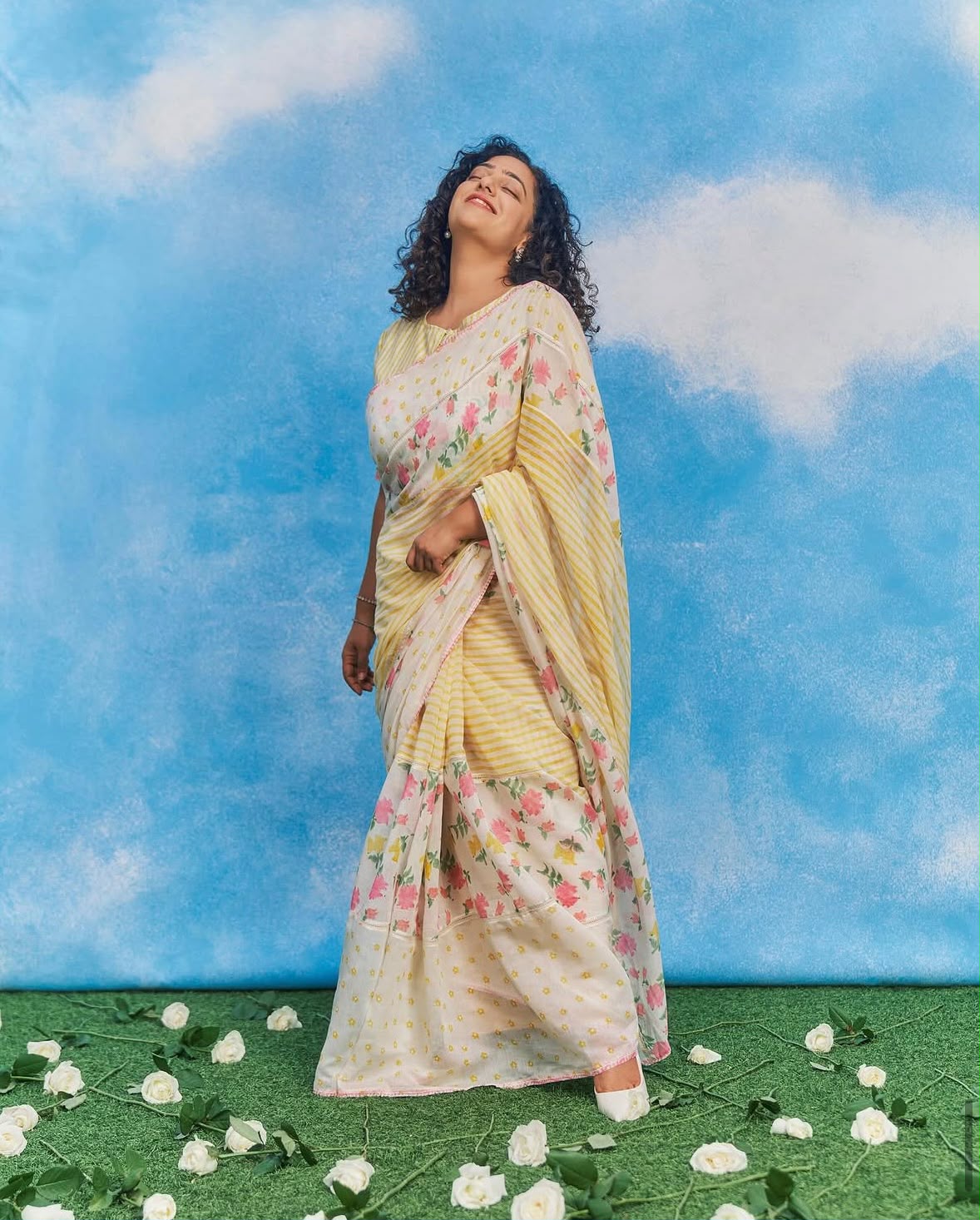 Sunshine Floral Cotton Linen Blend Saree