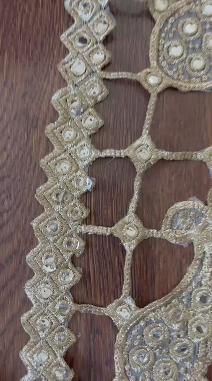 Trending Sheesh mirror dupatta Paisely